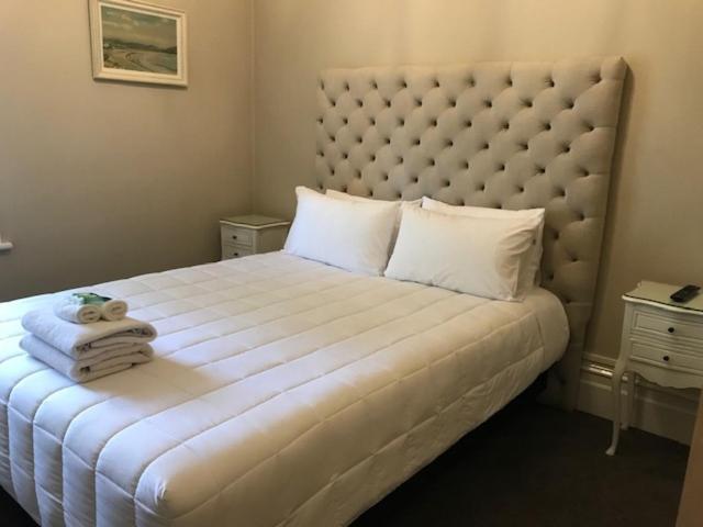 Valmai House Cambridge Motel ภายนอก รูปภาพ