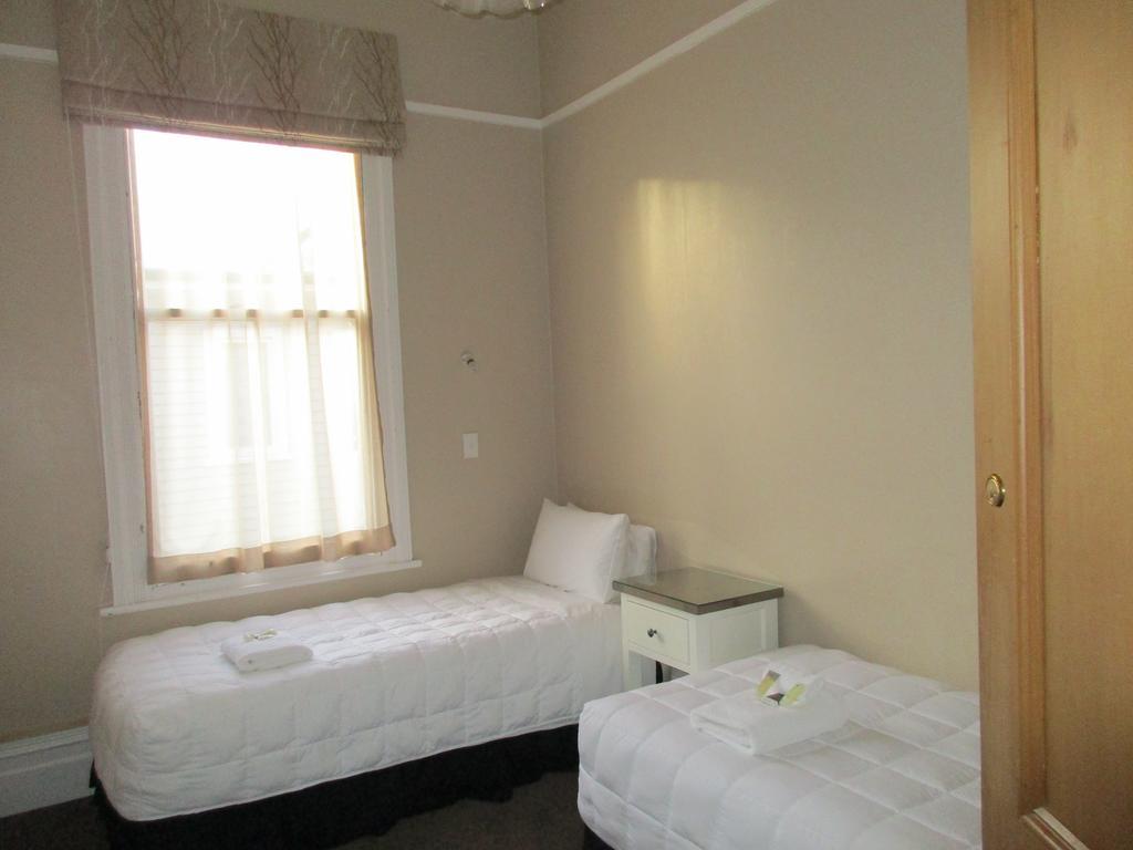 Valmai House Cambridge Motel ภายนอก รูปภาพ
