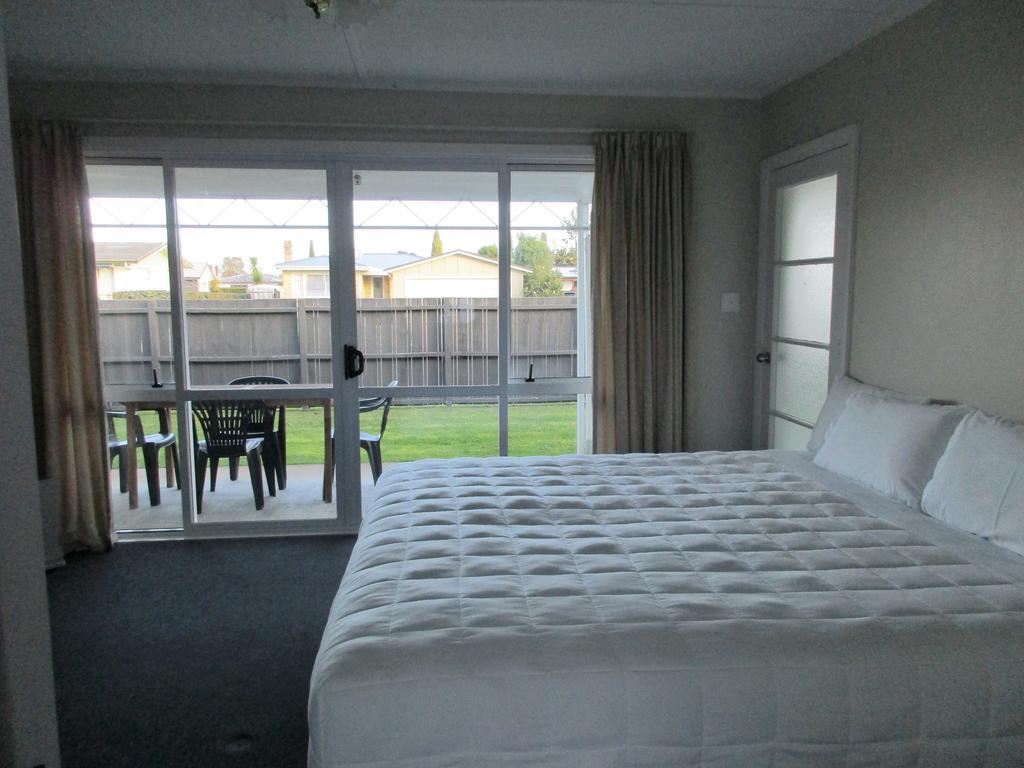 Valmai House Cambridge Motel ภายนอก รูปภาพ