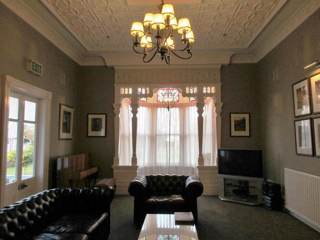 Valmai House Cambridge Motel ภายนอก รูปภาพ