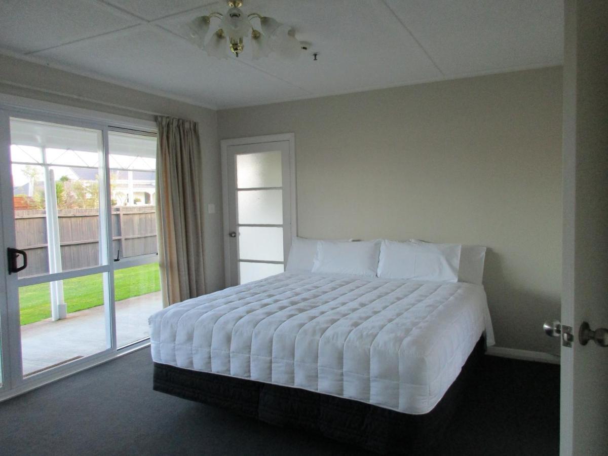 Valmai House Cambridge Motel ภายนอก รูปภาพ